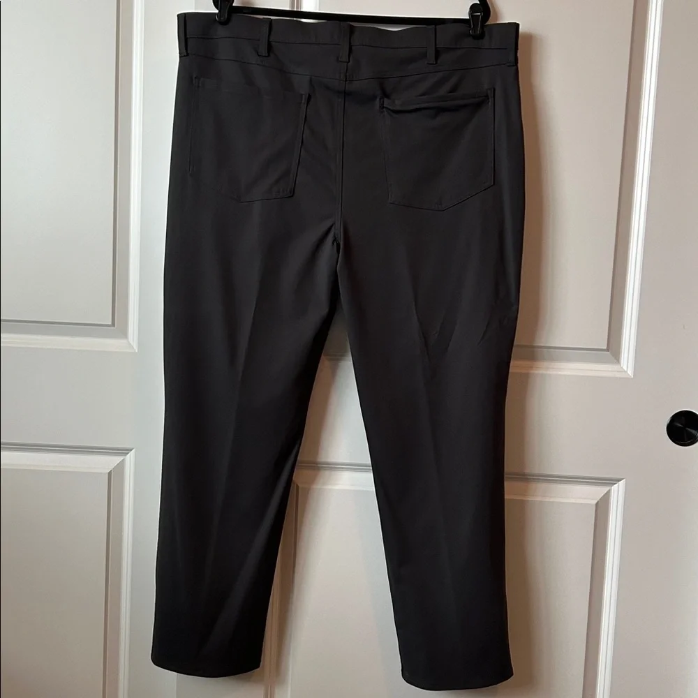 NWOT STYLUS Men's Sleek Black Dress Pants size 44
